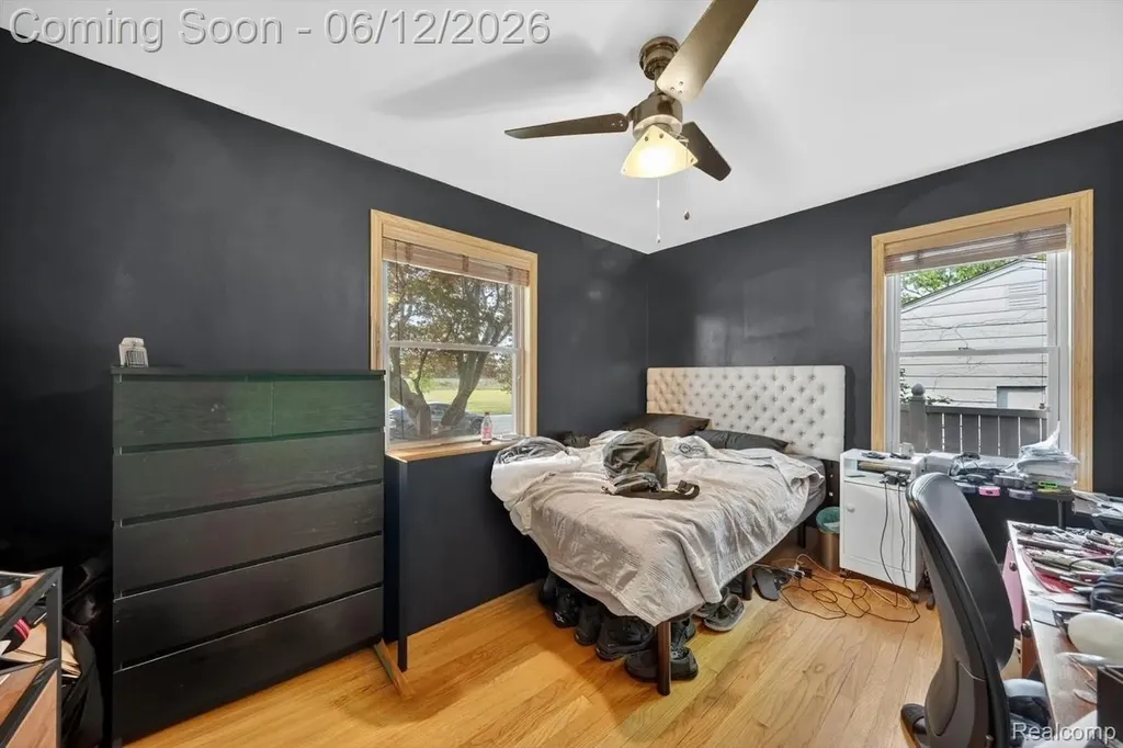16244 Philomene Boulevard Allen Park City MI 48101