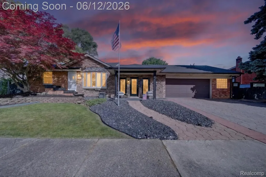 16244 Philomene Boulevard Allen Park City MI 48101