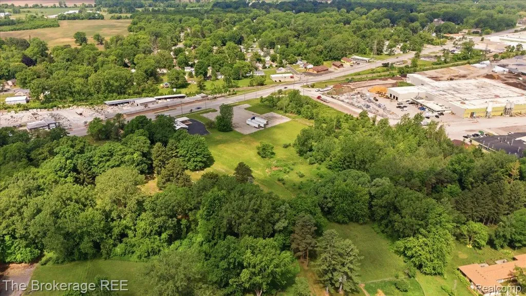 6093 Dixie Highway Bridgeport Charter Township MI 48722