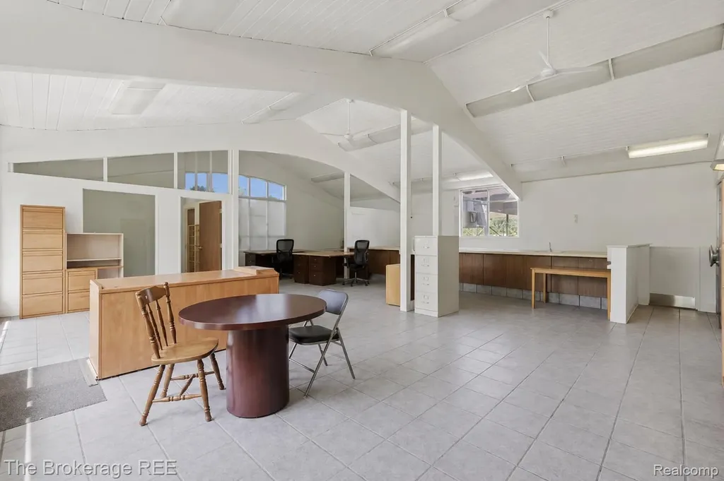 6093 Dixie Highway Bridgeport Charter Township MI 48722