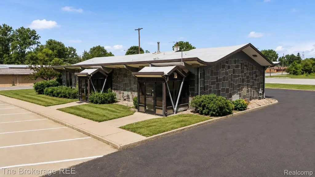 6093 Dixie Highway Bridgeport Charter Township MI 48722