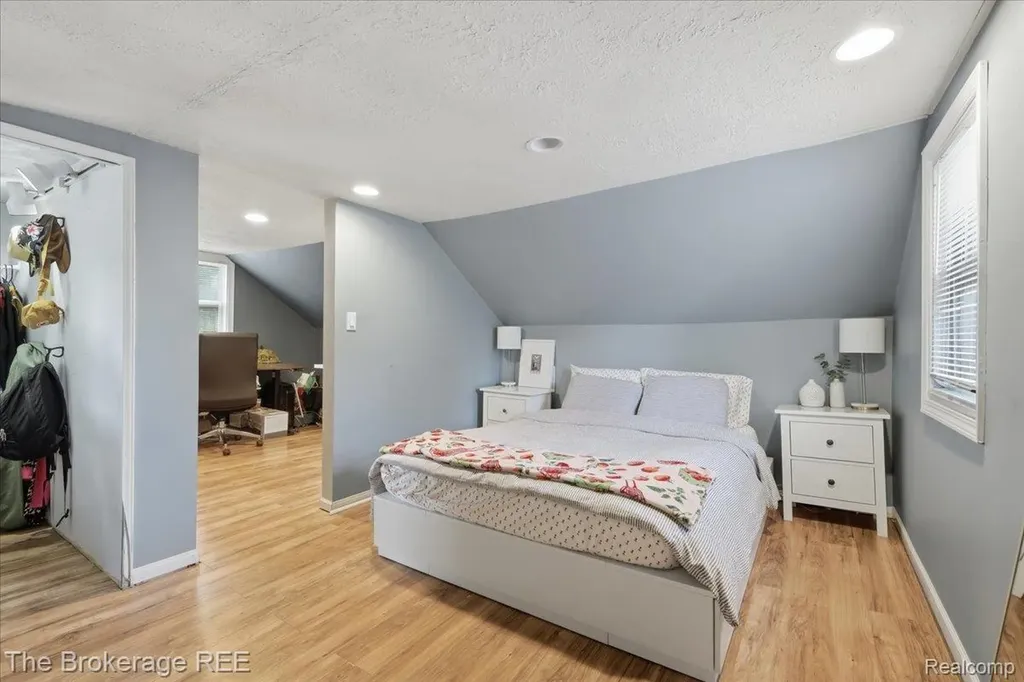 1076 Washington Drive Grand Blanc Charter Township MI 48507