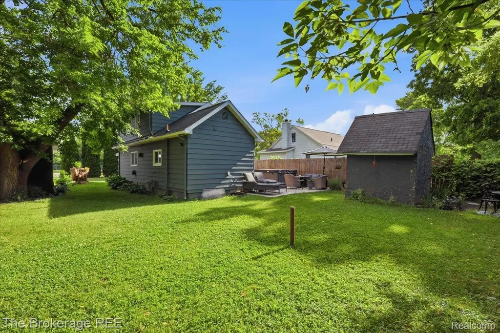 1076 Washington Drive Grand Blanc Charter Township MI 48507