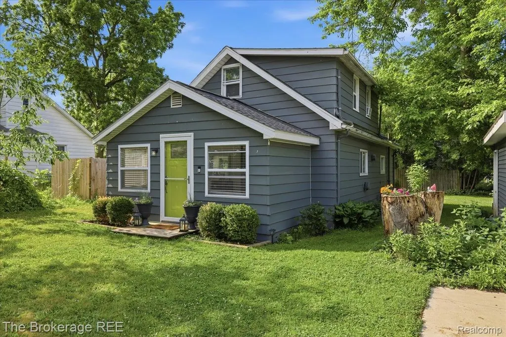 1076 Washington Drive Grand Blanc Charter Township MI 48507