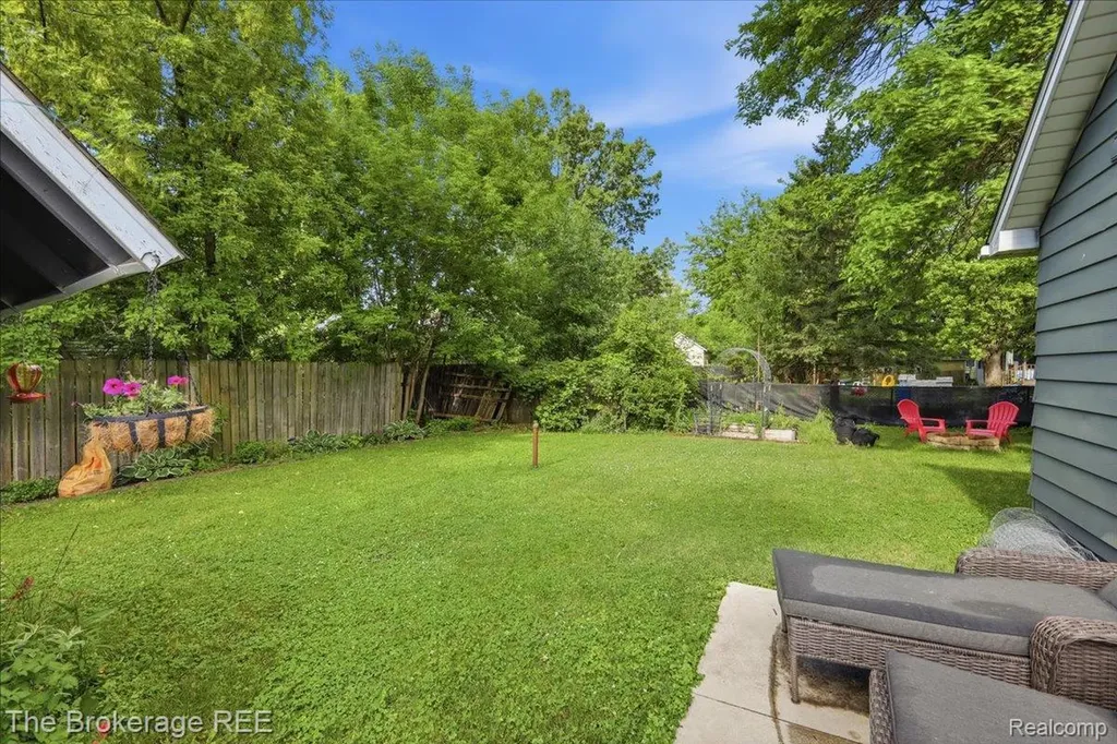 1076 Washington Drive Grand Blanc Charter Township MI 48507