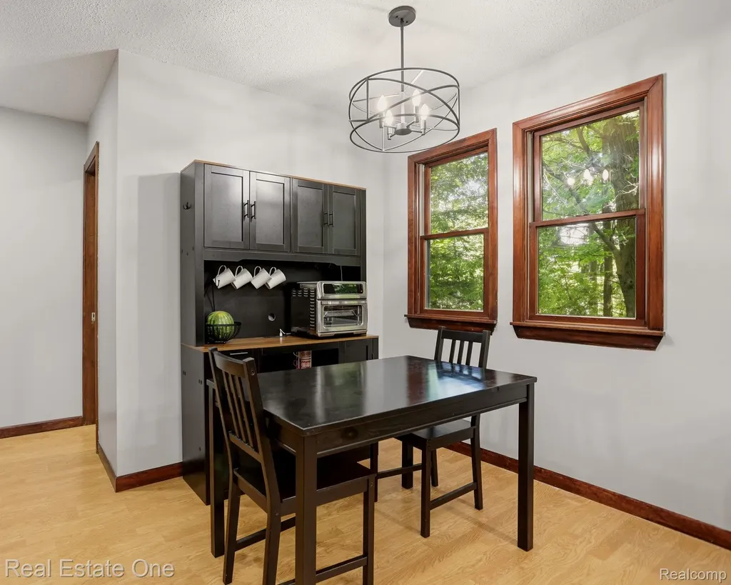 6218 Sturgeon Creek Parkway Midland City MI 48640