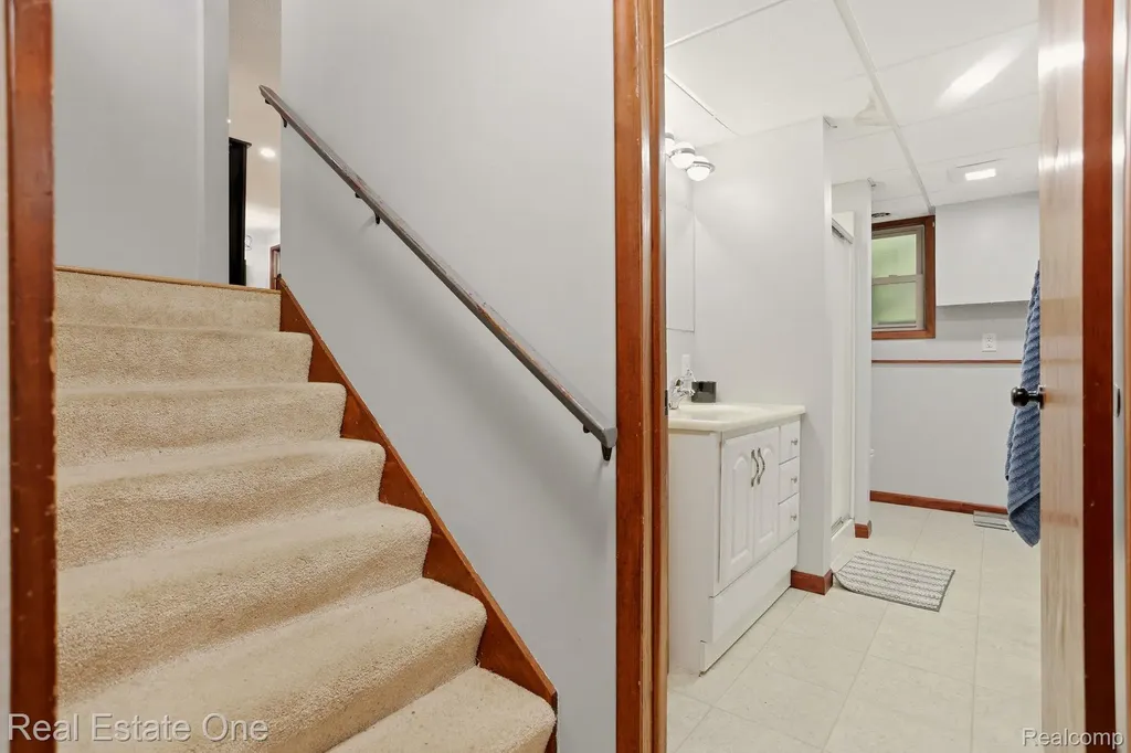 6218 Sturgeon Creek Parkway Midland City MI 48640