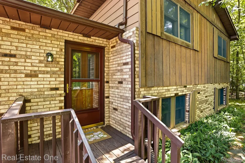 6218 Sturgeon Creek Parkway Midland City MI 48640