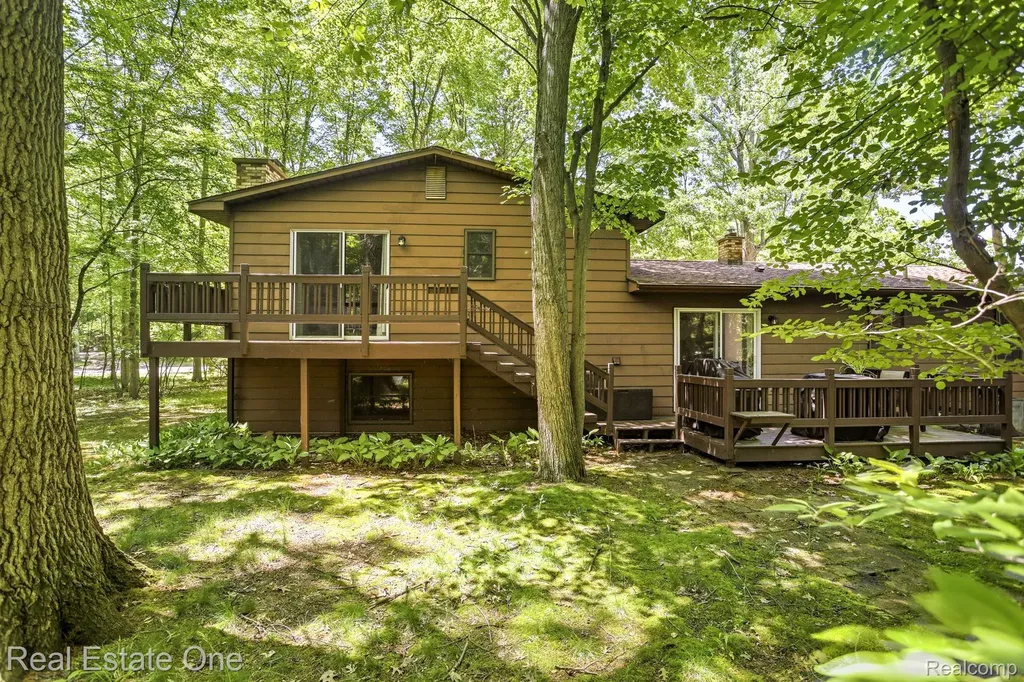 6218 Sturgeon Creek Parkway Midland City MI 48640