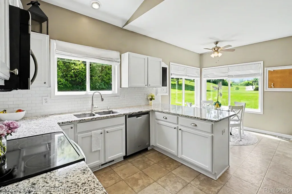 6030 N Bryan White Lake Charter Township MI 48383