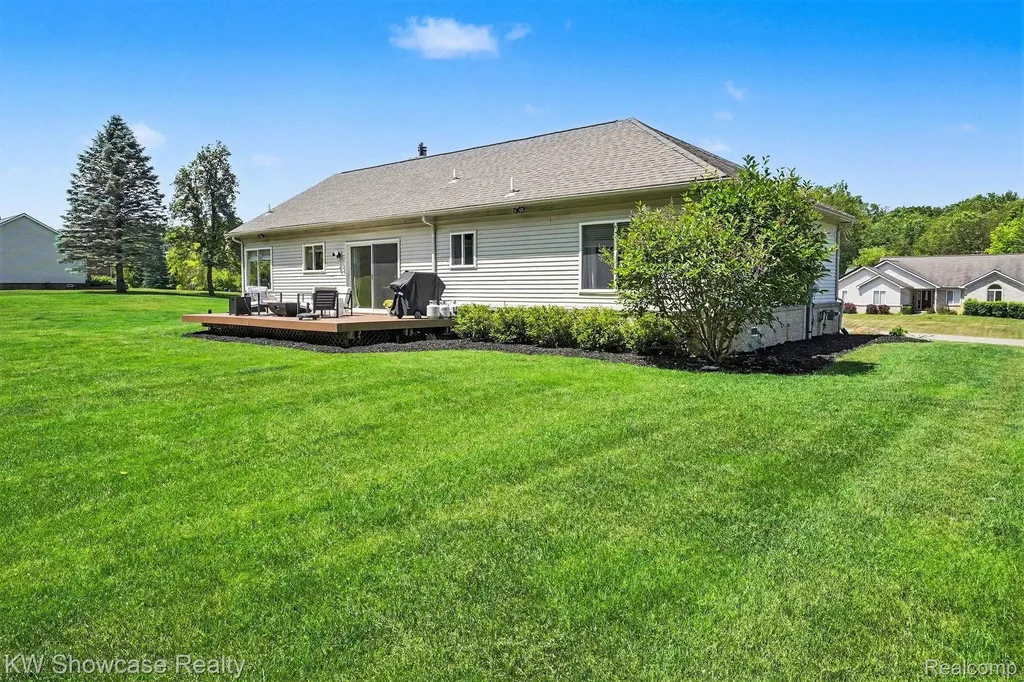6030 N Bryan White Lake Charter Township MI 48383