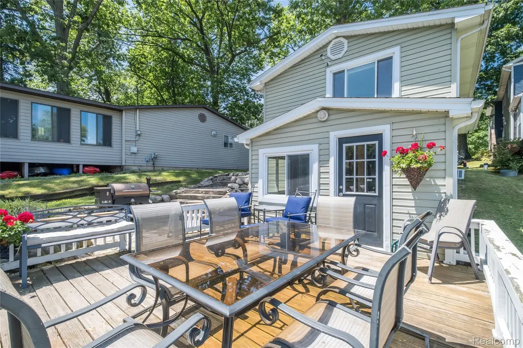 16161.5 Knobhill Drive Argentine Township MI 48451
