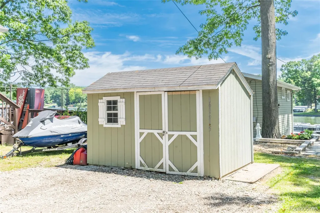16161.5 Knobhill Drive Argentine Township MI 48451