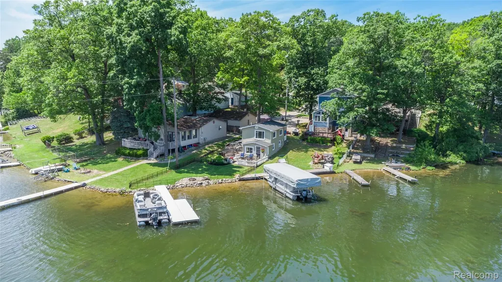 16161.5 Knobhill Drive Argentine Township MI 48451