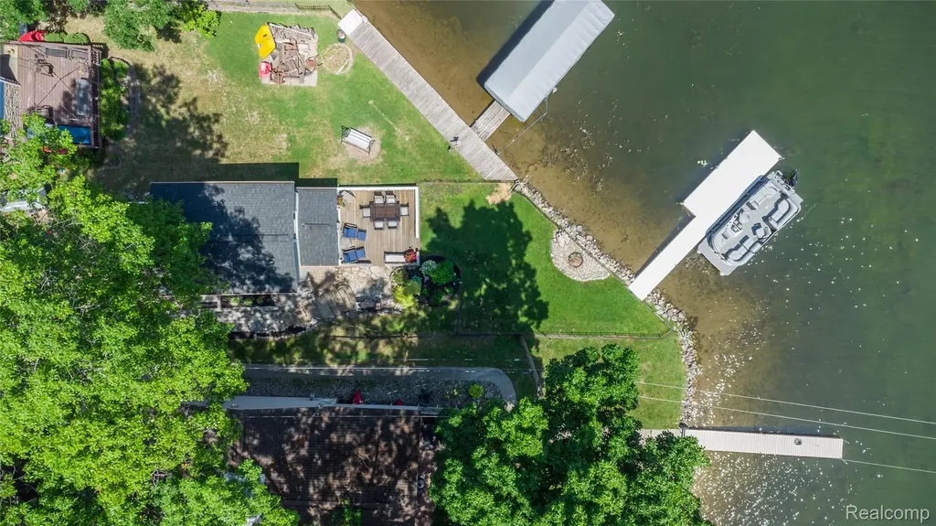 16161.5 Knobhill Drive Argentine Township MI 48451