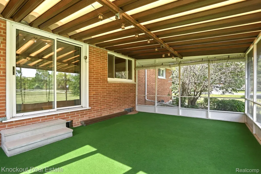 5992 Dubois Road Vassar Township MI 48768