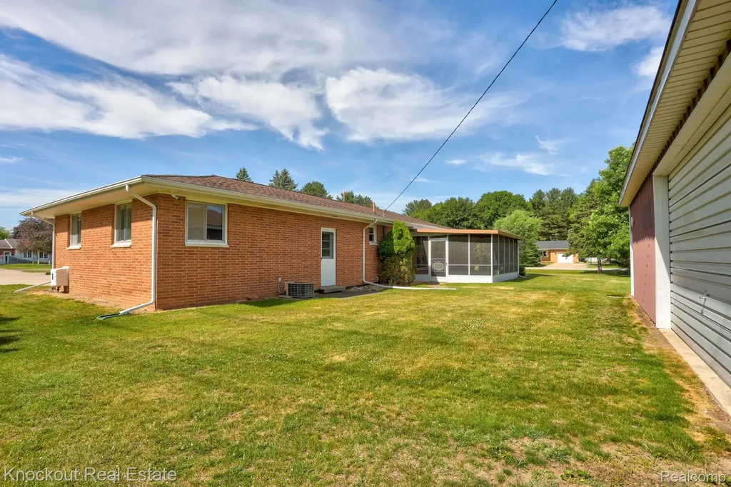 5992 Dubois Road Vassar Township MI 48768