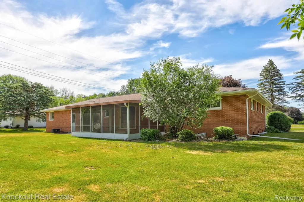 5992 Dubois Road Vassar Township MI 48768