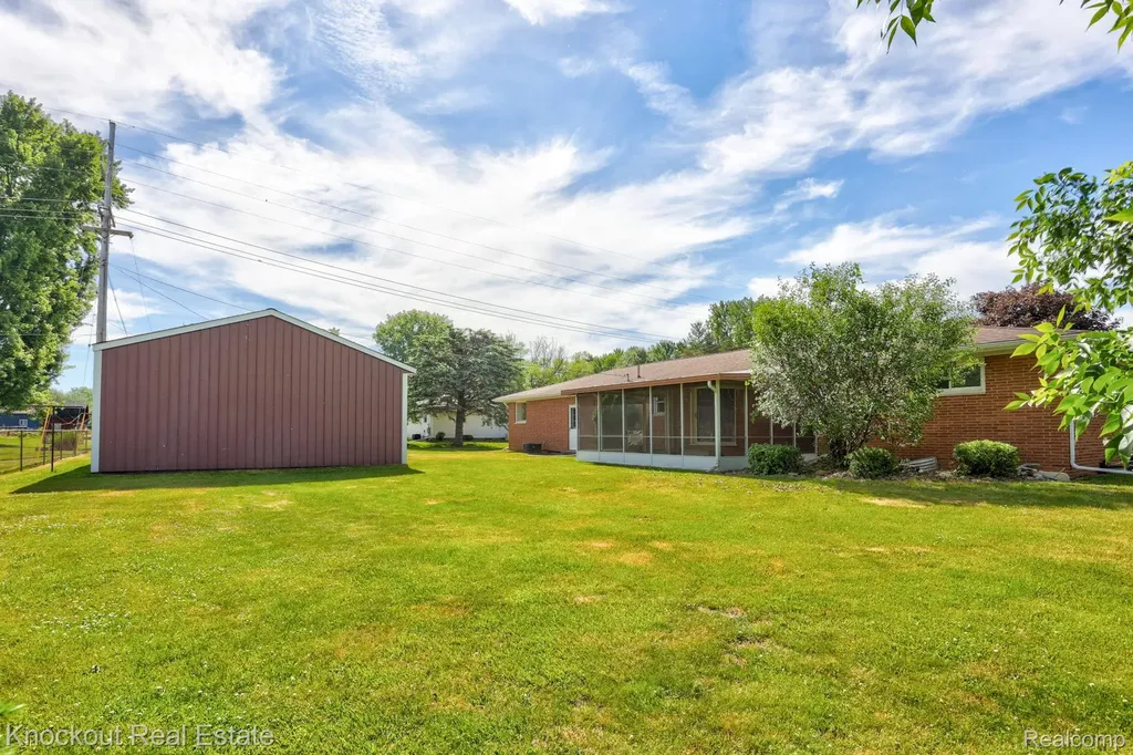 5992 Dubois Road Vassar Township MI 48768