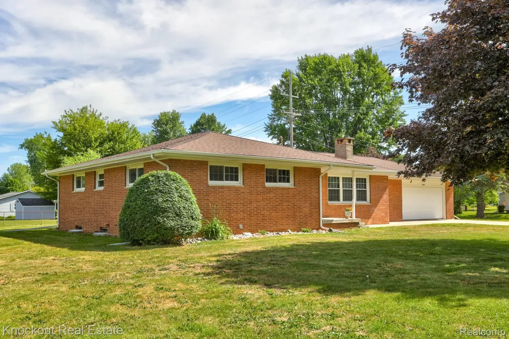 5992 Dubois Road Vassar Township MI 48768