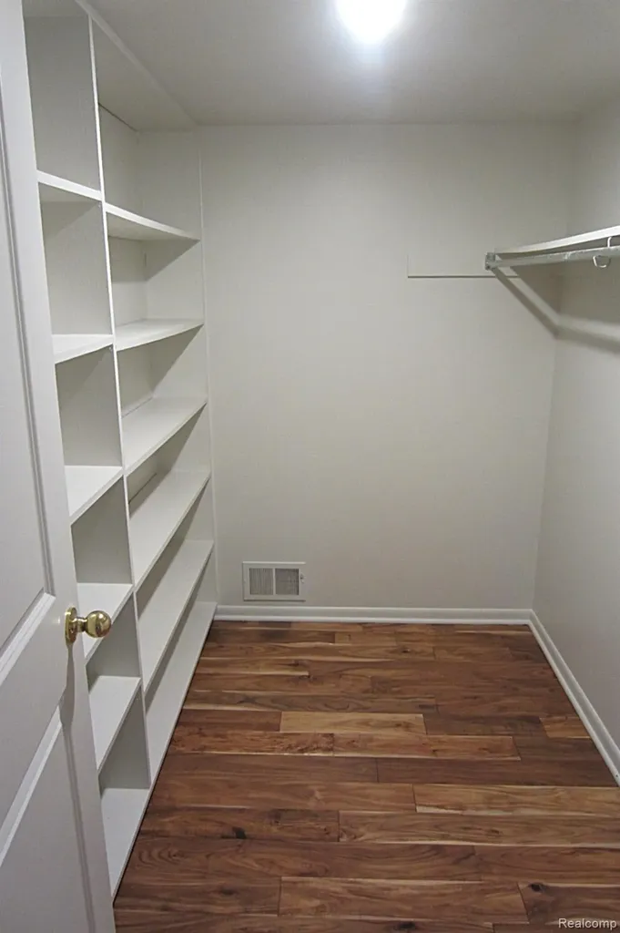 31115 Stafford Street Beverly Hills Village MI 48025