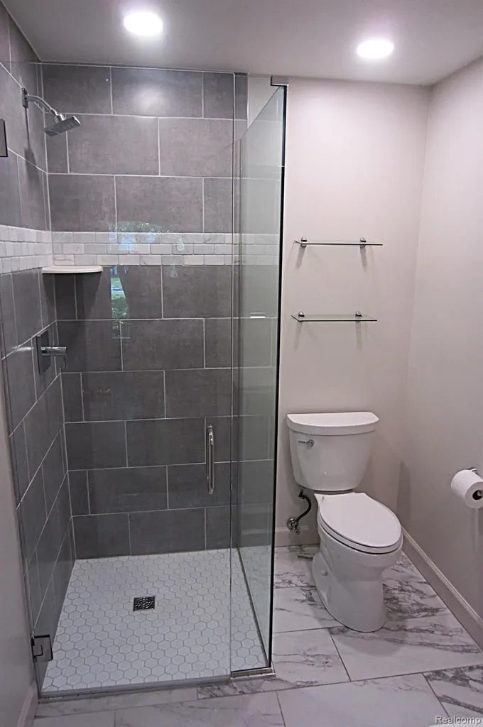 31115 Stafford Street Beverly Hills Village MI 48025