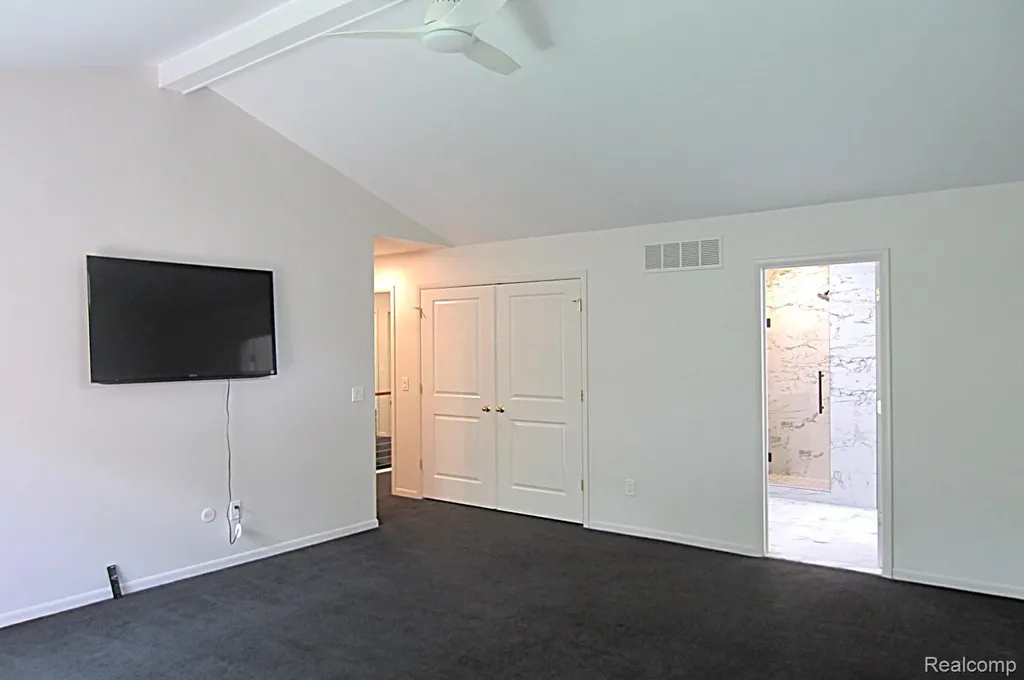 31115 Stafford Street Beverly Hills Village MI 48025