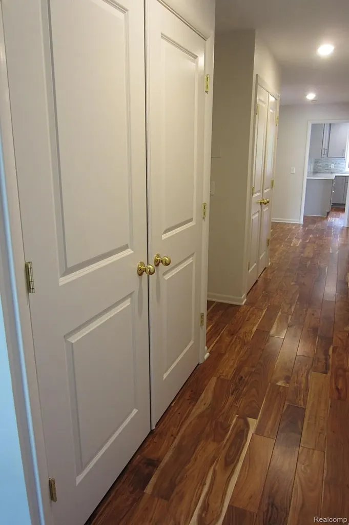 31115 Stafford Street Beverly Hills Village MI 48025