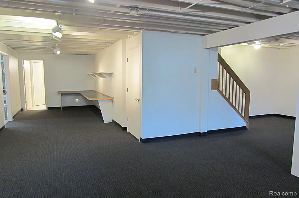 31115 Stafford Street Beverly Hills Village MI 48025
