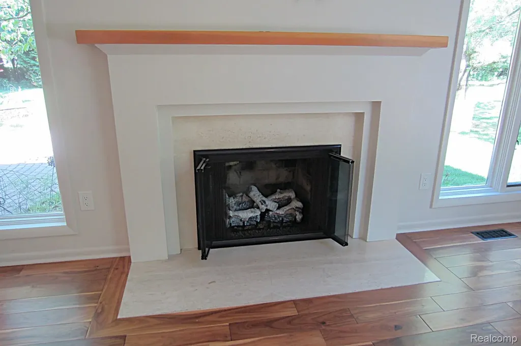 31115 Stafford Street Beverly Hills Village MI 48025