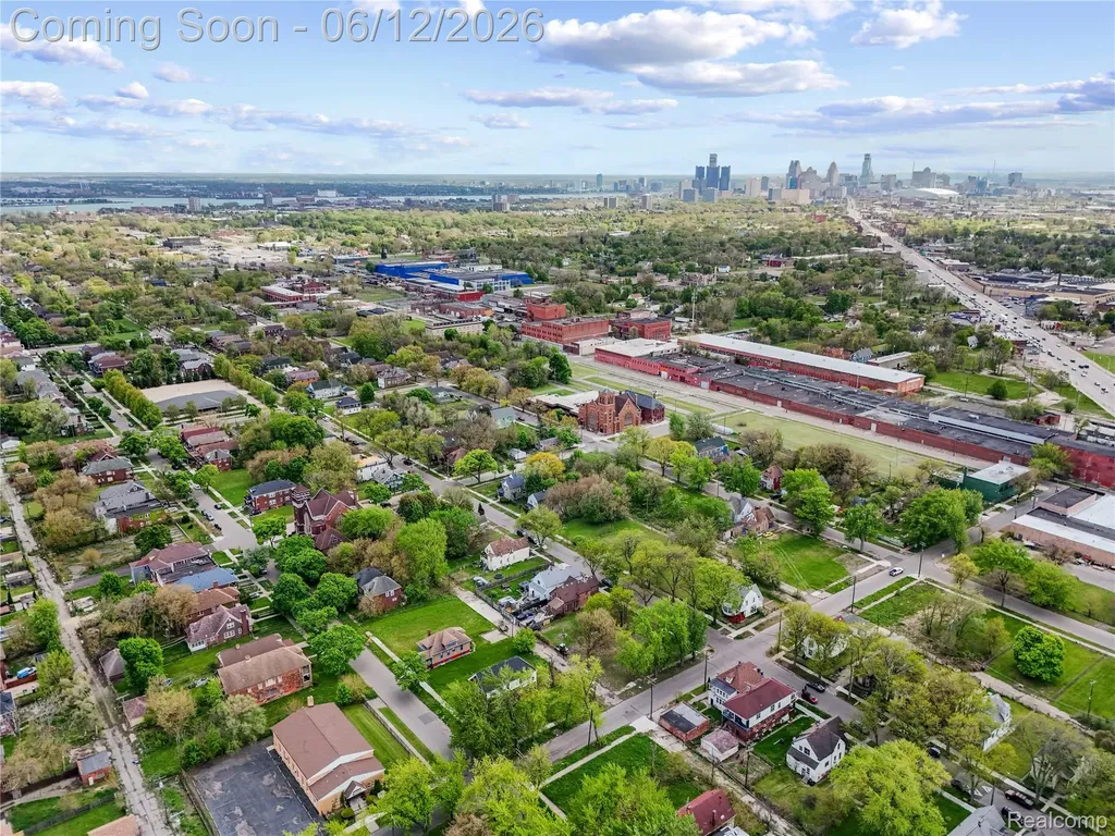 1066 E Grand Boulevard Detroit City MI 48207