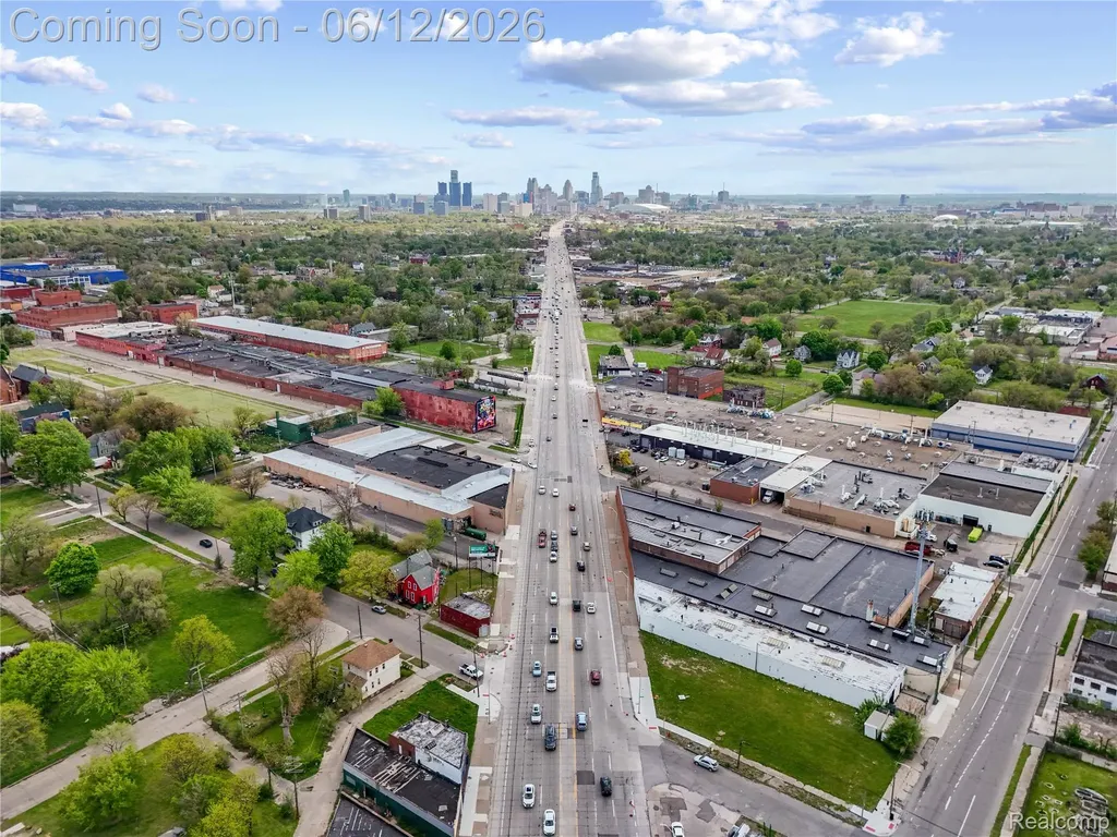 1066 E Grand Boulevard Detroit City MI 48207