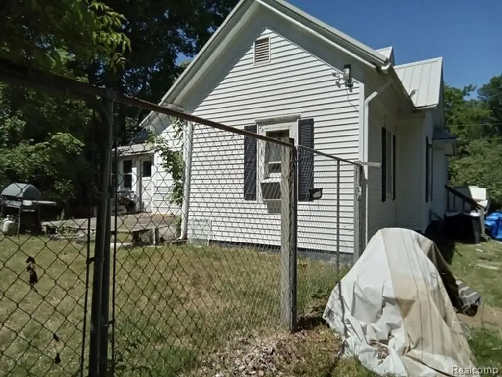 417 Chestnut Street Dowagiac City MI 49047
