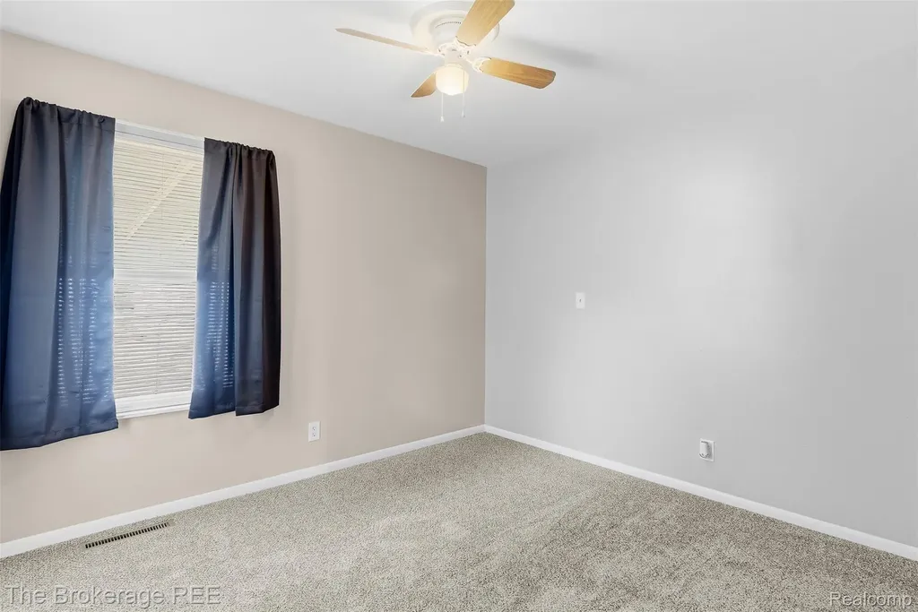 6509 Silver Lake Road Fenton Charter Township MI 48451