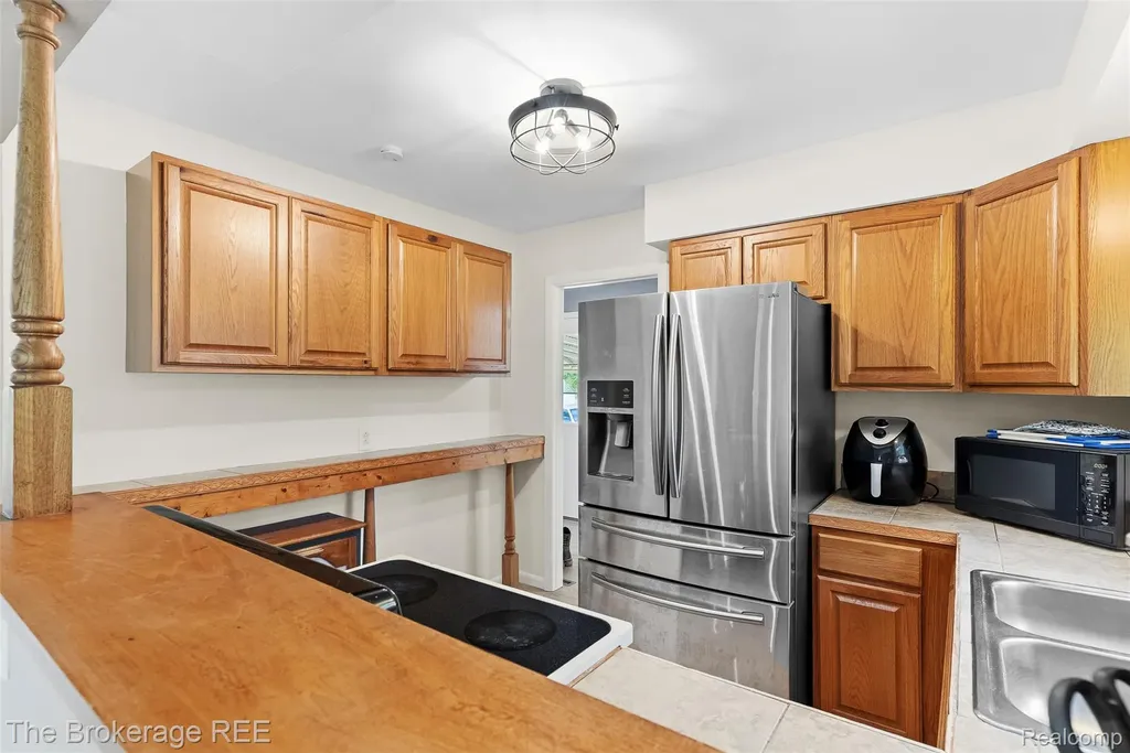 6509 Silver Lake Road Fenton Charter Township MI 48451