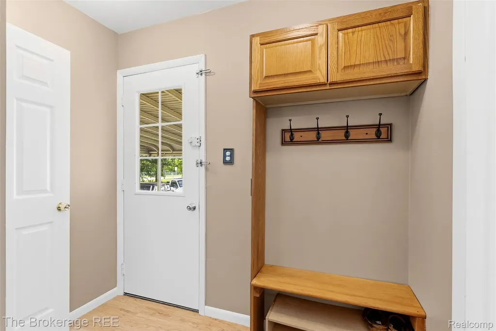 6509 Silver Lake Road Fenton Charter Township MI 48451
