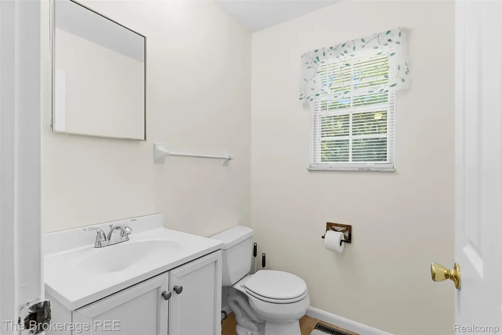 6509 Silver Lake Road Fenton Charter Township MI 48451
