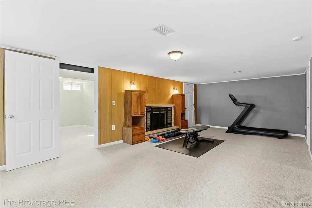 6509 Silver Lake Road Fenton Charter Township MI 48451