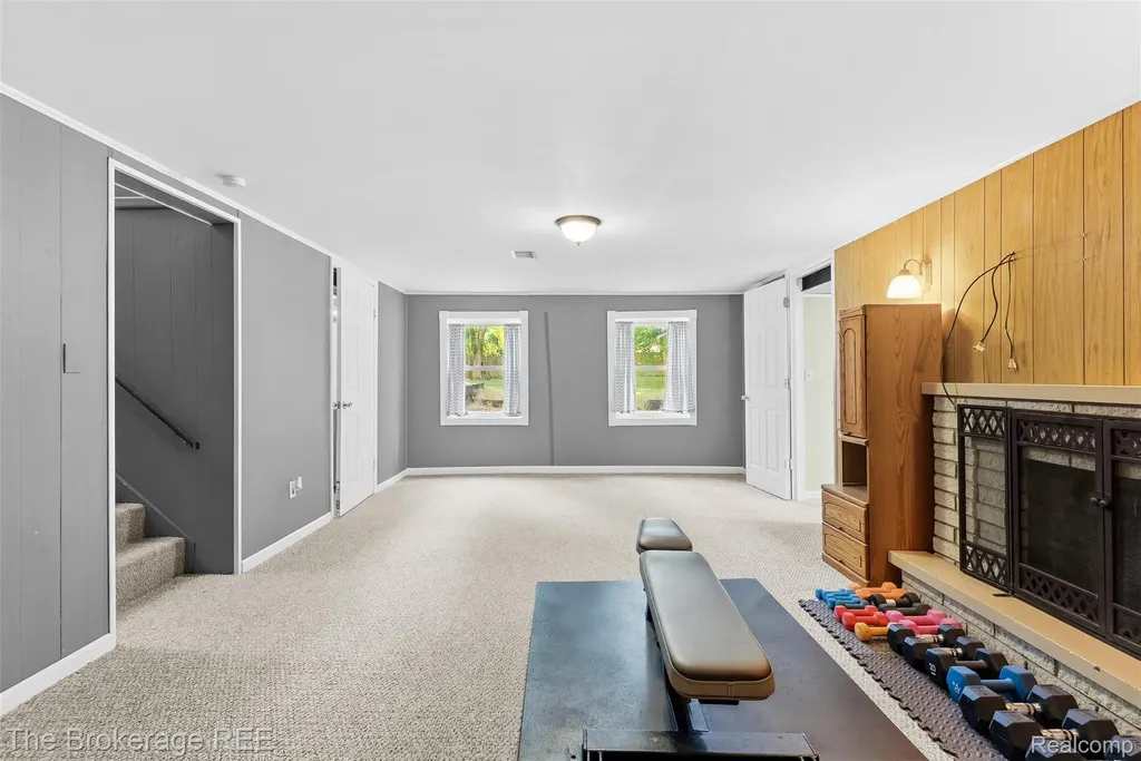 6509 Silver Lake Road Fenton Charter Township MI 48451