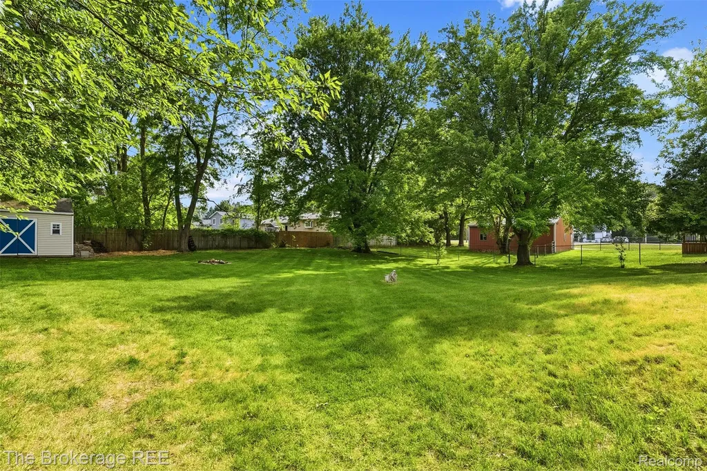 6509 Silver Lake Road Fenton Charter Township MI 48451