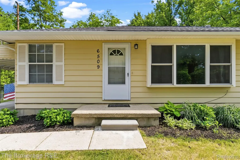 6509 Silver Lake Road Fenton Charter Township MI 48451