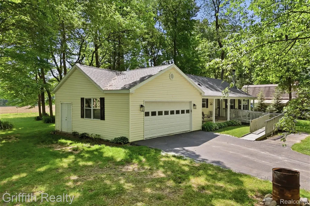 260 Ellsworth Lake Drive Lyndon Township MI 48137