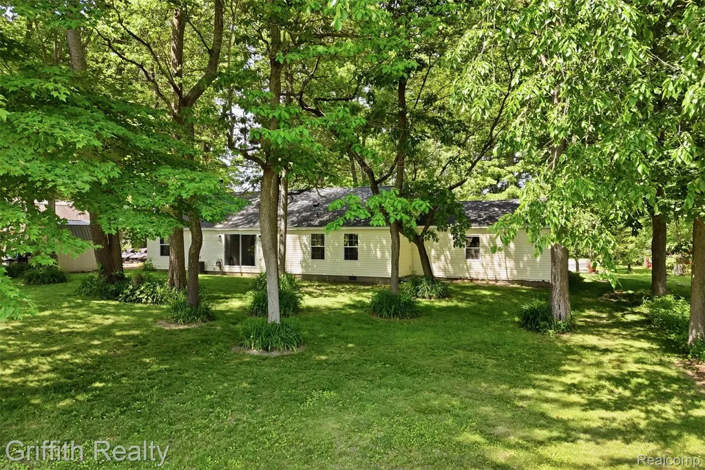 260 Ellsworth Lake Drive Lyndon Township MI 48137