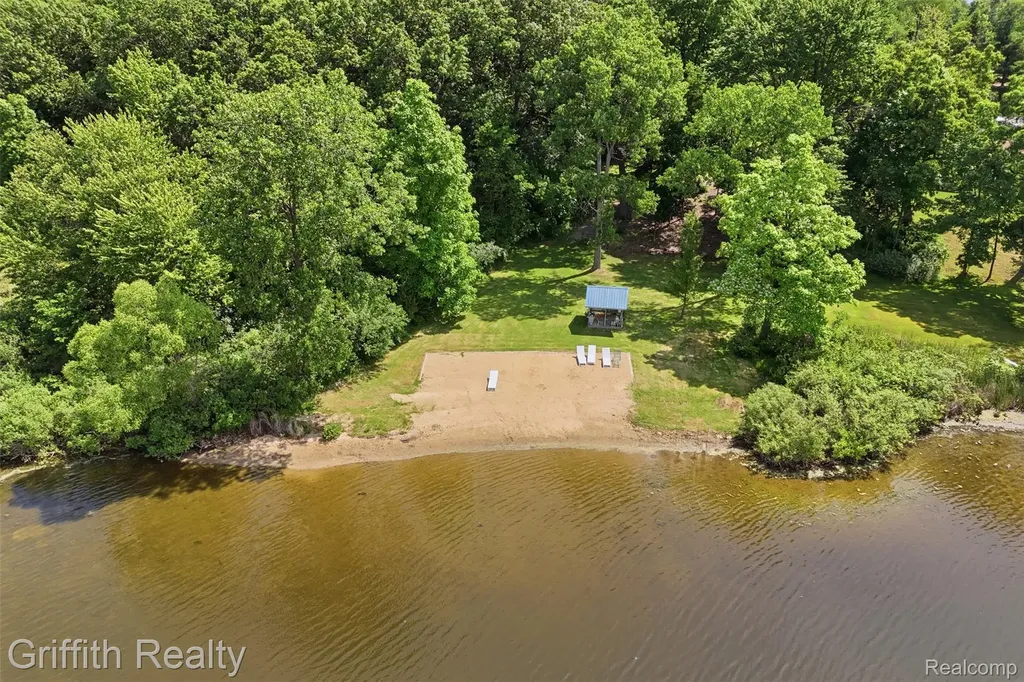 260 Ellsworth Lake Drive Lyndon Township MI 48137