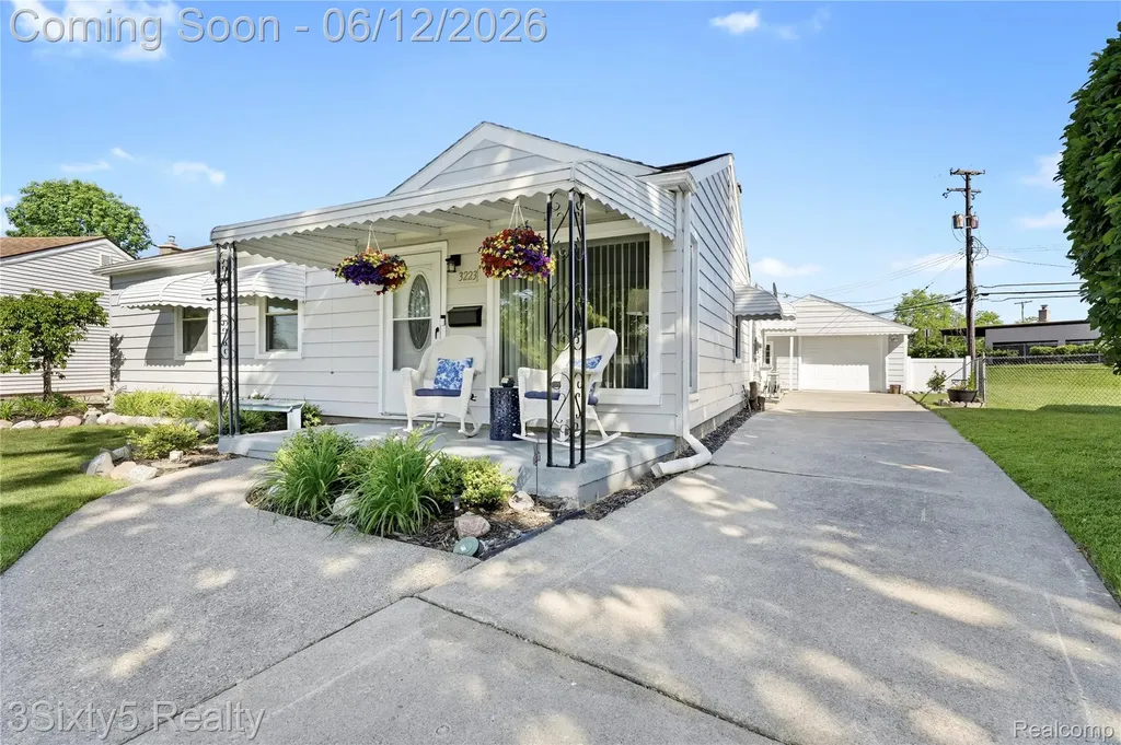 3223 S Stella Court Trenton City MI 48183