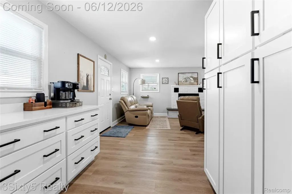 3223 S Stella Court Trenton City MI 48183