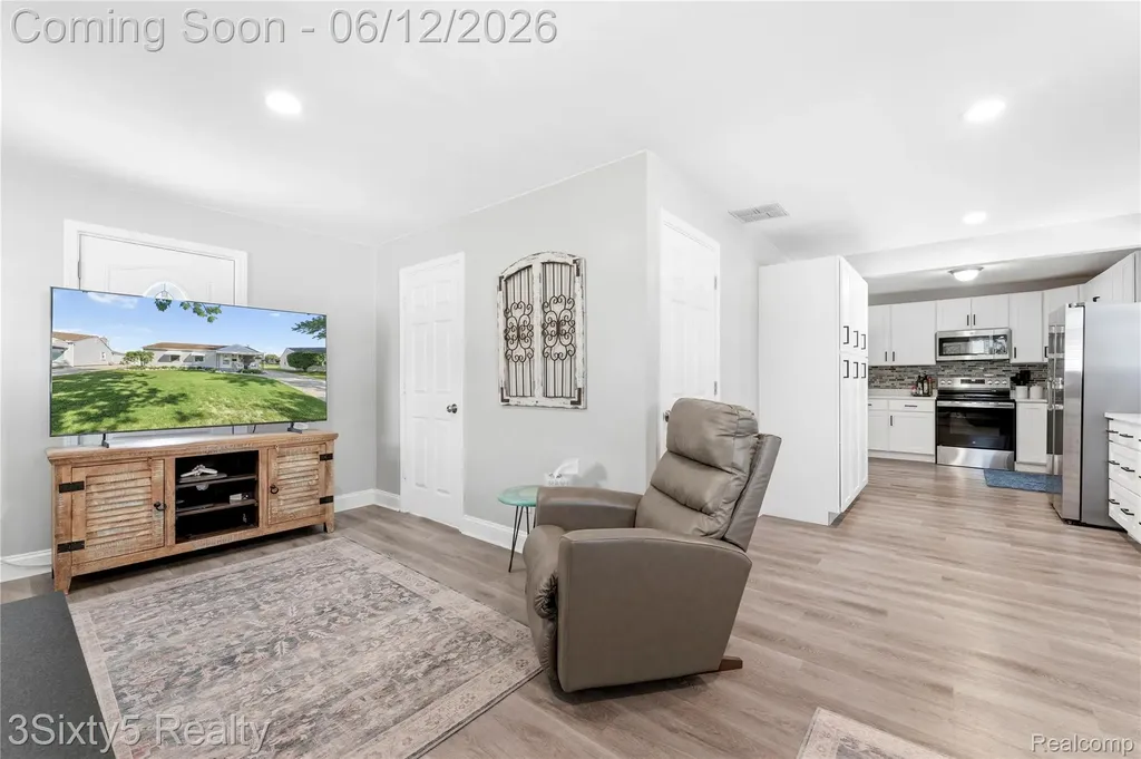 3223 S Stella Court Trenton City MI 48183