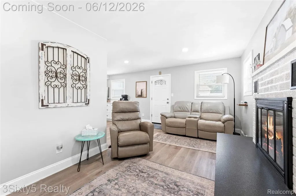 3223 S Stella Court Trenton City MI 48183