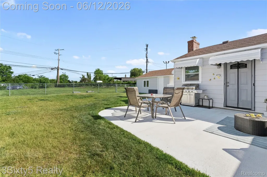 3223 S Stella Court Trenton City MI 48183