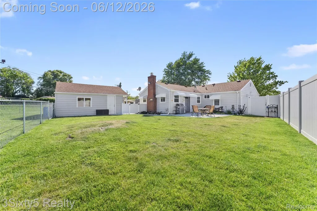 3223 S Stella Court Trenton City MI 48183